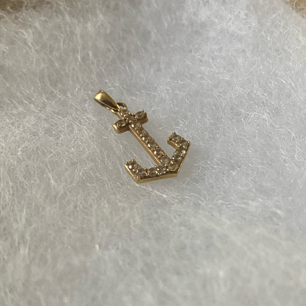 Anchor charm